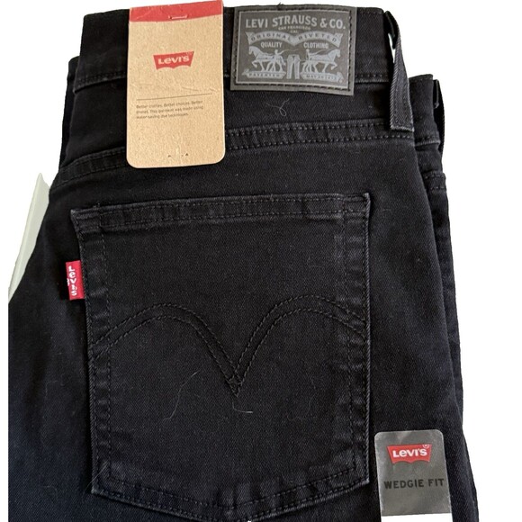 NWT Levi's Wedgie Fit Jeans Women's W30 Button Fly Black High Rise Denim - Picture 3 of 9